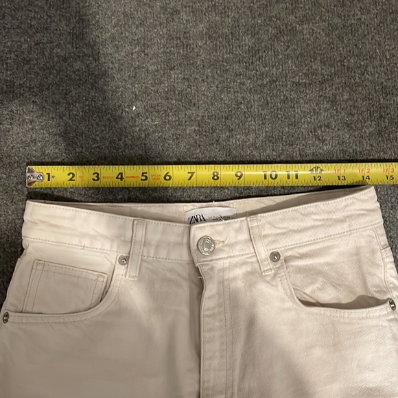 zara high waisted straight leg jeans - Picture 2 of 4